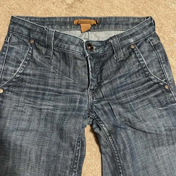 Arden B boot cut jeans with back button pockets - Picture 2 of 4
